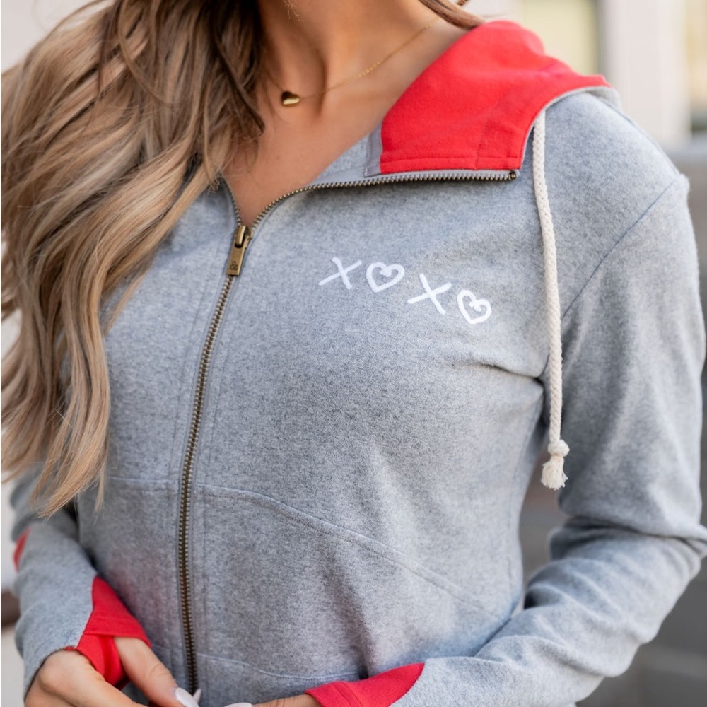 AMPERSAND AVENUE FULLZIP SWEATSHIRT | HUGS & KISSES